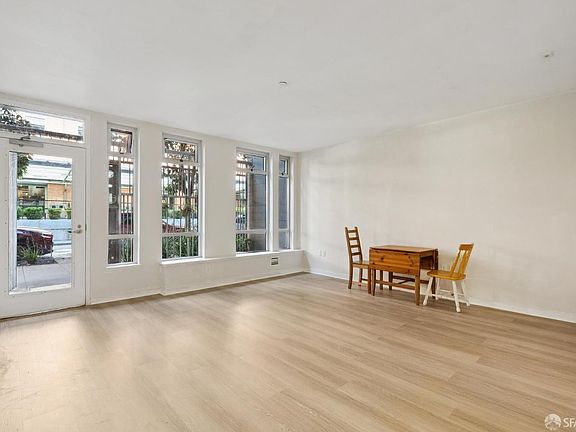 4th image of 619 King St #Townhouse 6