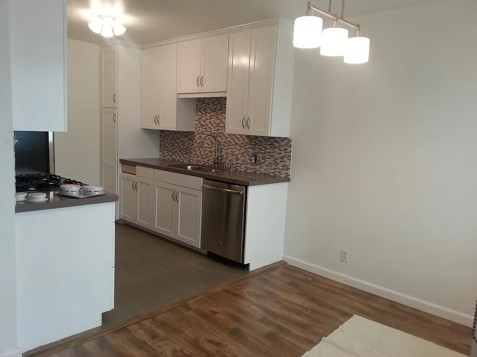 615 N Flores St #1