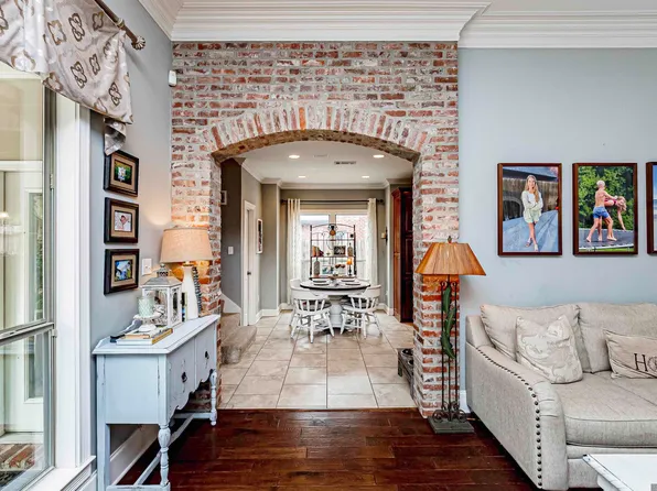 12427 Oak Fields Dr, Geismar, LA 70734