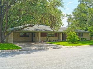 505 S Pecan Ave, Luling, TX 78648