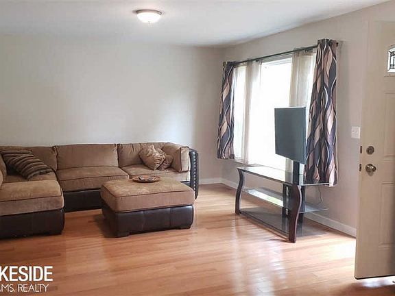 5th image of 6083 Saint Pierre Dr