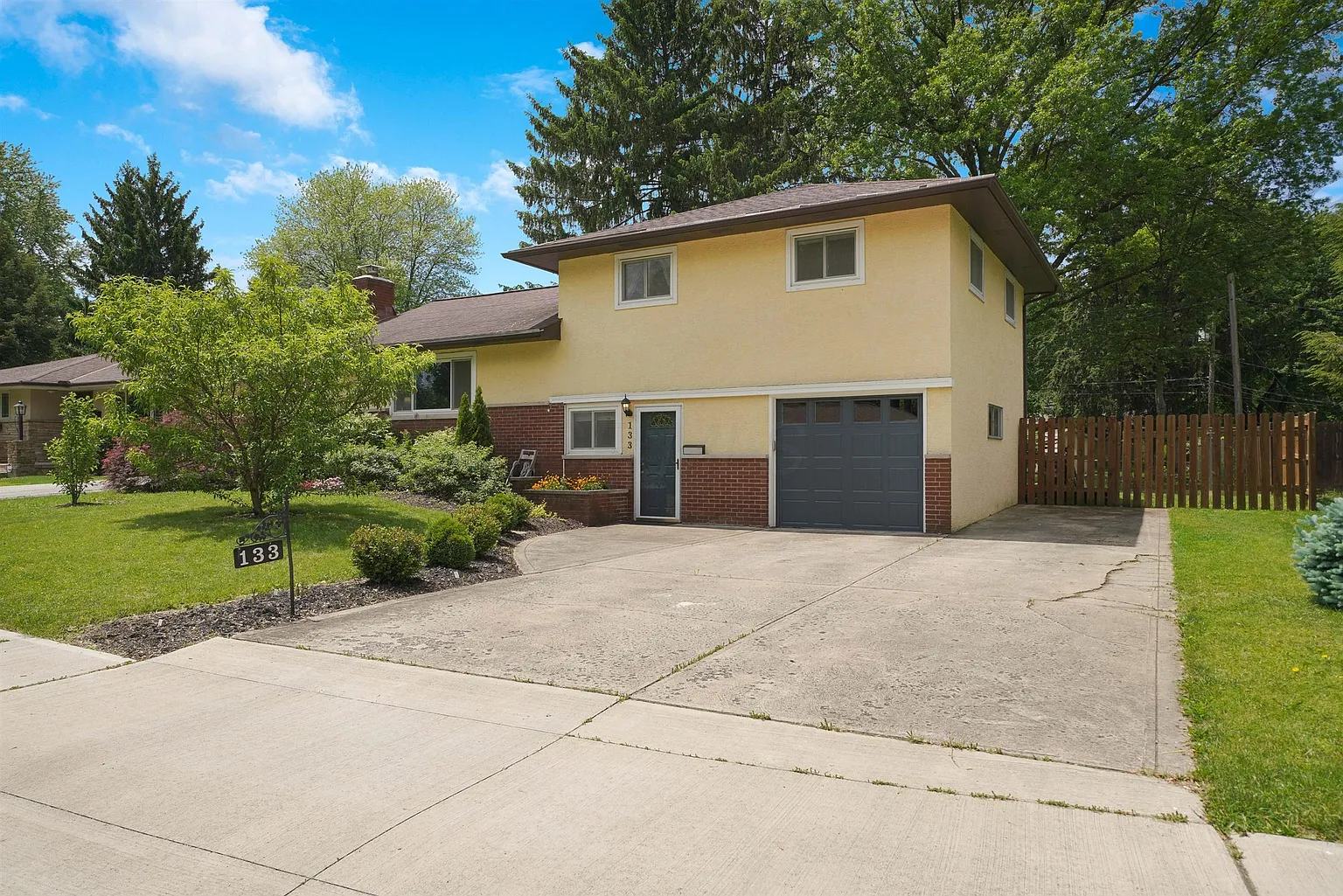 133 Flint Ridge Dr photo 1