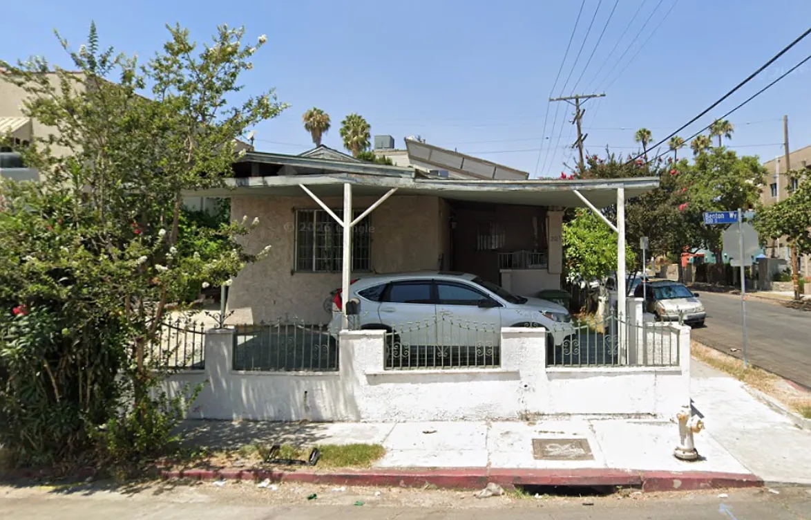 4 bed, 1569 sqft, $4,373 — Photo 3