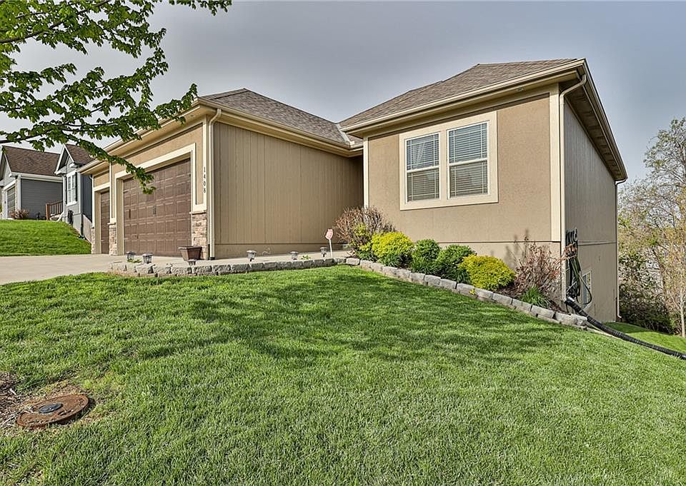 1st image of 1408 SW Cross Creek Dr