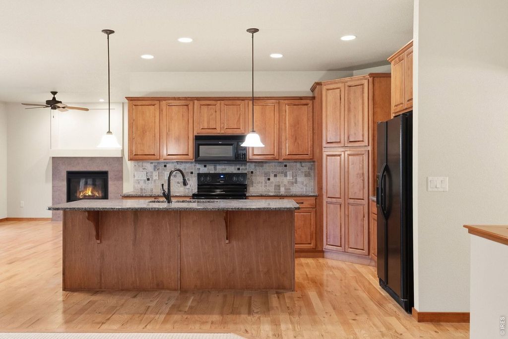 6467 Half Moon Bay Dr