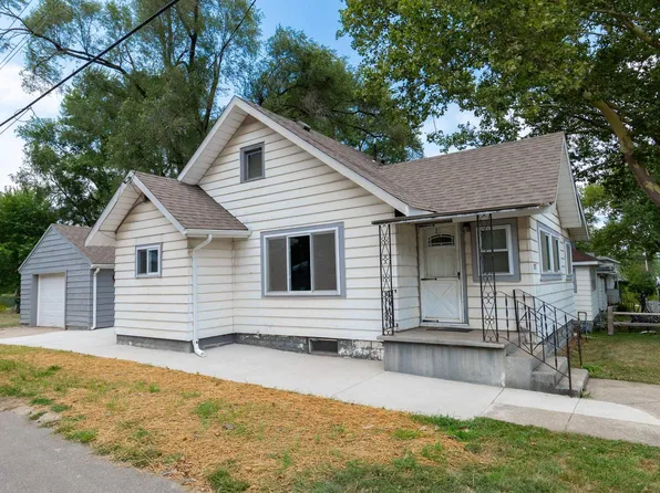 1523 Navajo St, Elkhart, IN 46516