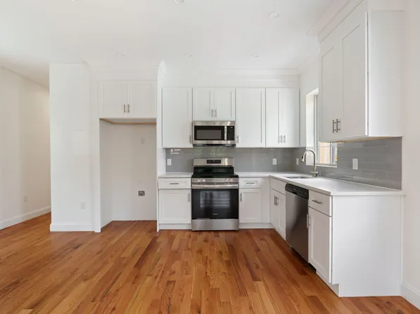 1380 Clove Road image 3 of 40