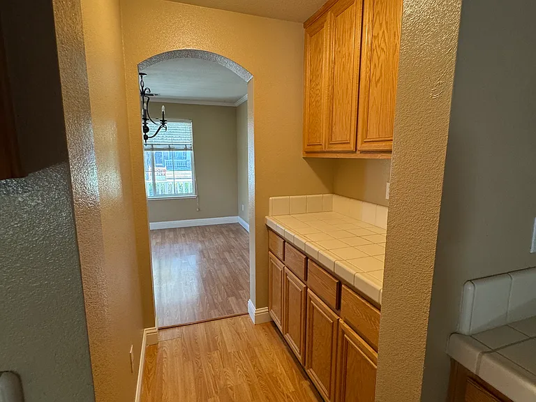 2321 Mountain Springs Dr — Photo 5