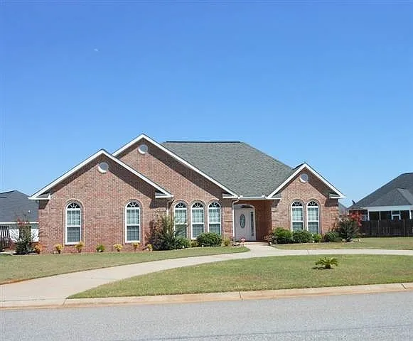 135 Emberly Ln photo 1