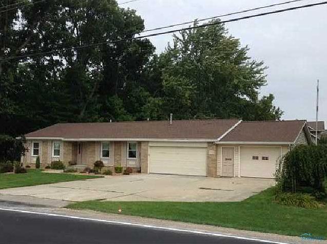 1st image of 920 W Fountain Grove Dr