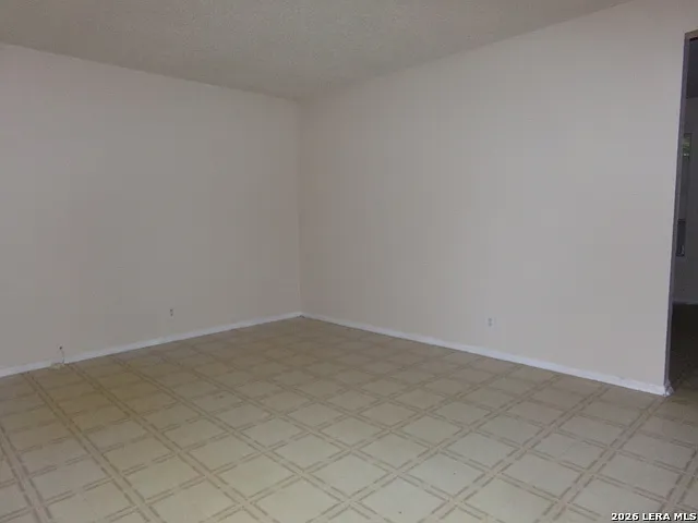 5819 Castle Lk — Photo 20