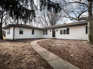 2641 Hobson Rd, Downers Grove, IL 60516