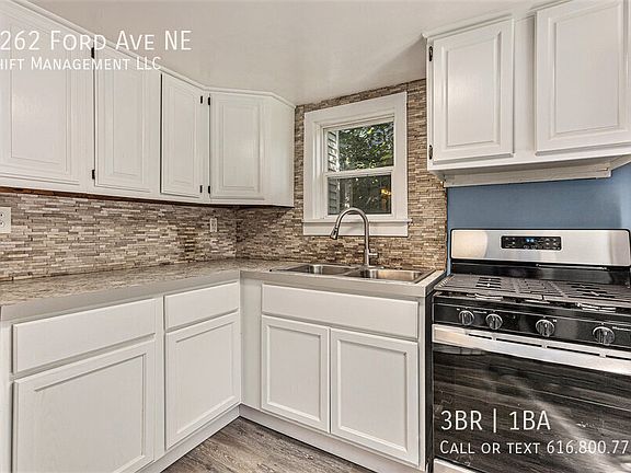 5th image of 1262 Ford Ave NE