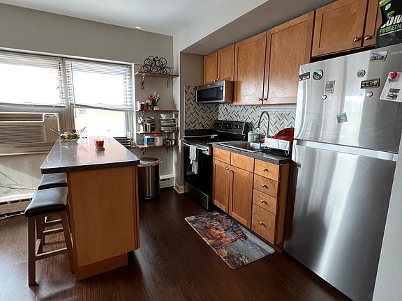 2nd image of 4960 N Marine Dr APT 818