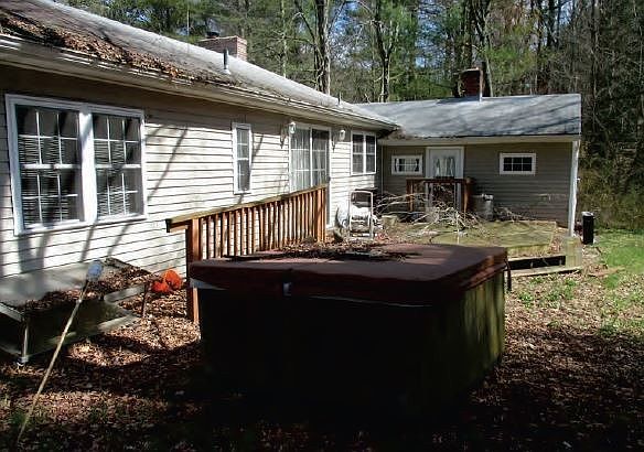 2nd image of 159 Wauregan Rd