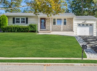 97 Curtis Pl, Toms River, NJ
