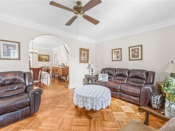 4th image of 1774 E 32nd St