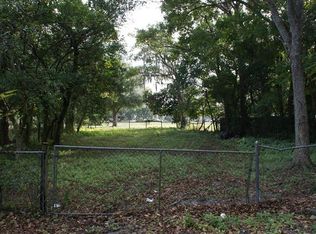 813 N Clake St, Deland, FL 32724