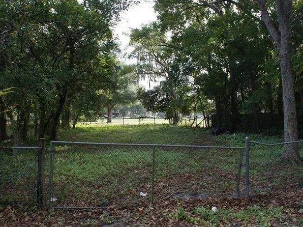 813 N Clake St, Deland, FL 32724