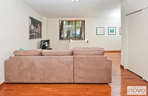 Rented by Azulay Group | media 45