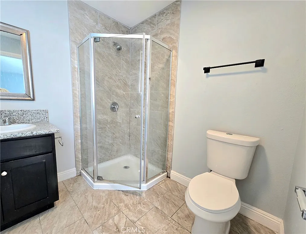 5 bed, 3500 sqft, $4,000 — Photo 4
