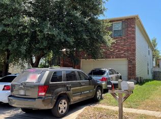 6706 Crest Pl, Live Oak, TX 78233