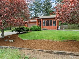 2190 Norcliffe Way, Oak Harbor, WA 98277
