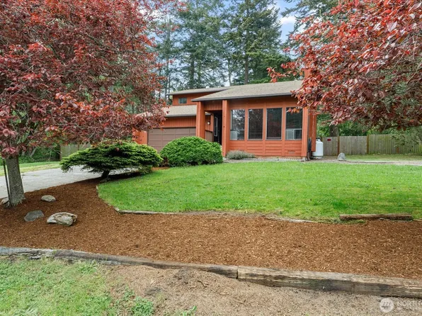 2190 Norcliffe Way, Oak Harbor, WA 98277