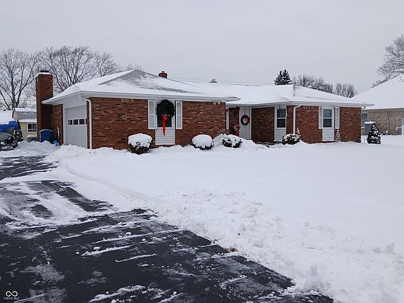 2nd image of 5240 N Broadmoor Plz