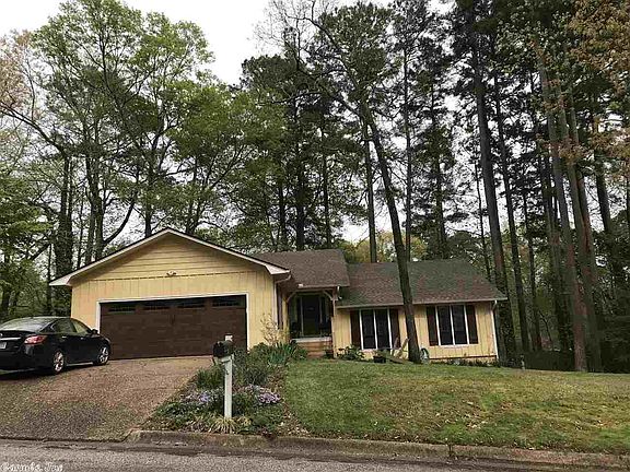 2nd image of 706 N Park Dr