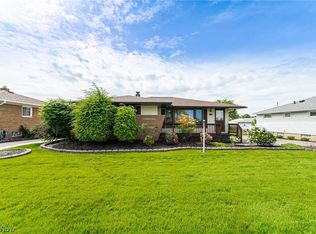 10175 Boundary Ln, Parma, OH 44130