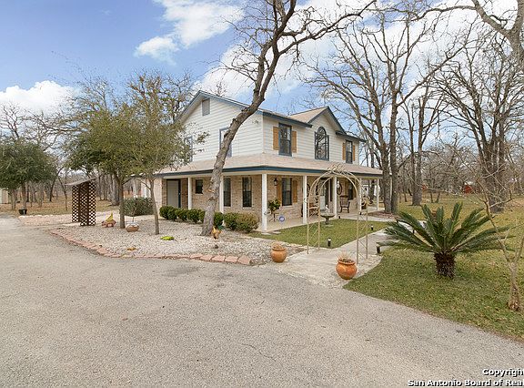 5th image of 2112 Bentwood Dr