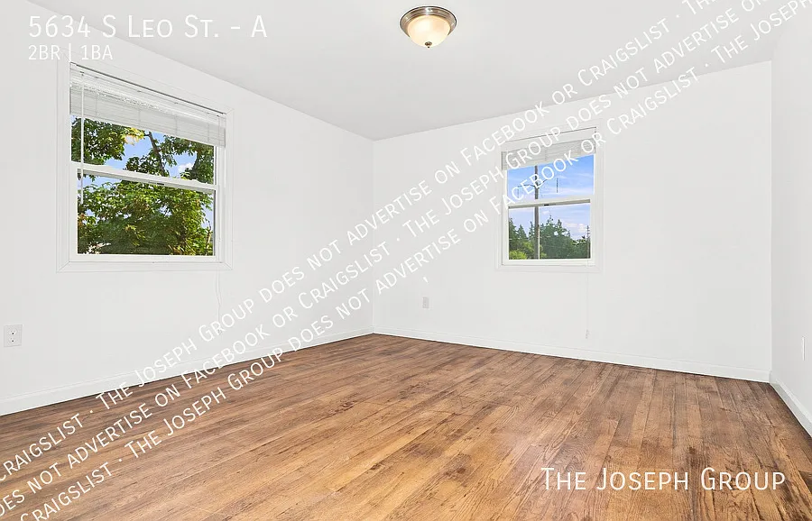 Warm & Welcoming 2-Bed Home in Seattle! — Photo 3