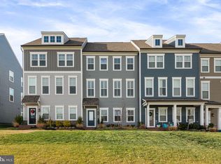 1706 Autumn Maple Leaf Dr, Dumfries, VA 22026