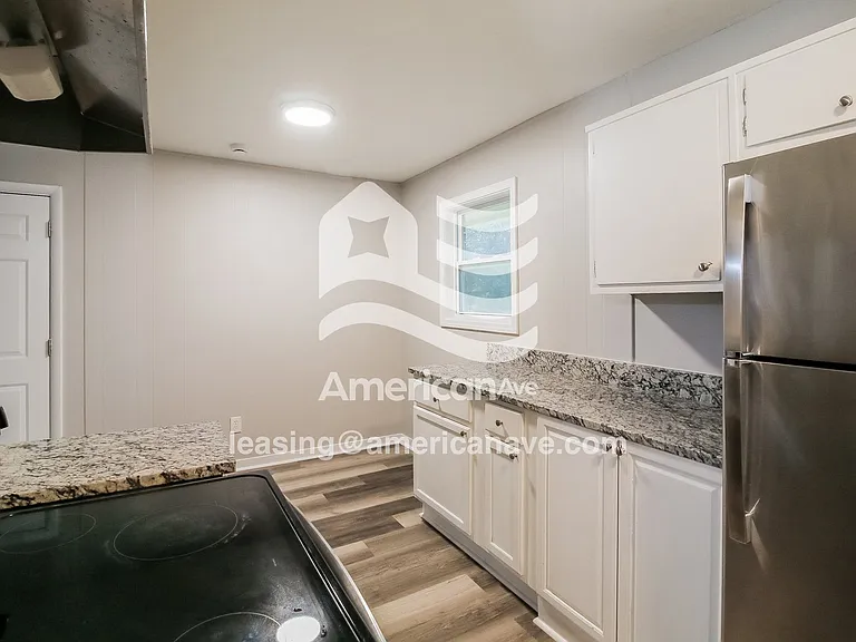 599687_008_wm_-_kitchen_13526944.jpg