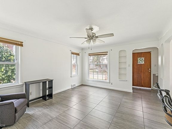 5th image of 3801 Burger Ave