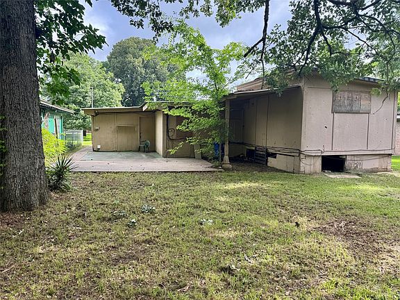 2nd image of 4321 Cole Pl