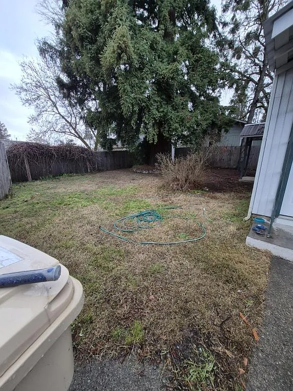 296 Reddy St — Photo 2