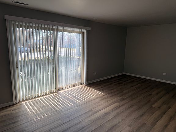 5th image of 4140 Lindenwood Dr #1C