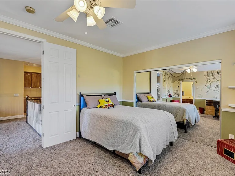 724 Pinnacle Heights Ln — Photo 41