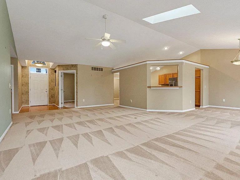 2691 Abbey Knoll Dr — Photo 4