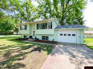 23 Lincoln Ave E, Gaylord, MN 55334