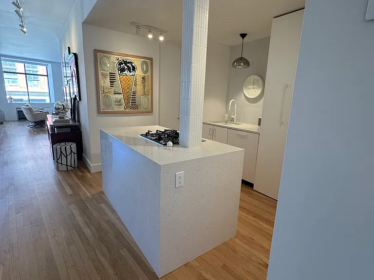 90 Hudson St #2F — Photo 4