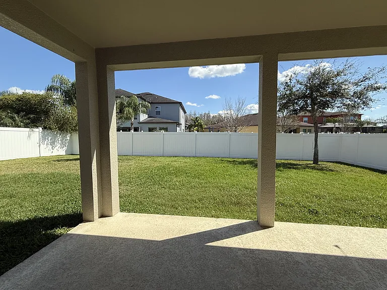 1946 Hidden Springs Dr — Photo 36