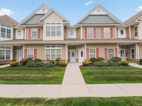 705 Egrets Landing, Carmel, NY 10512