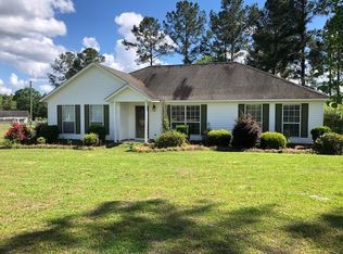 105 Cathy Walsh Ln, Nicholls, GA 31554