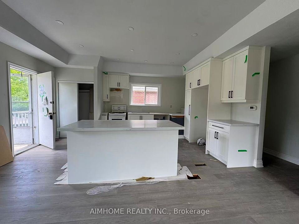 1st image of 36 Moraine Hill Dr
