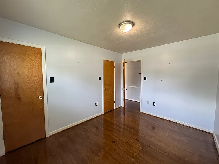 117 Southerland Dr — Photo 18