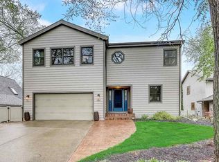 2819 Dewey Ct, Middleton, WI 53562