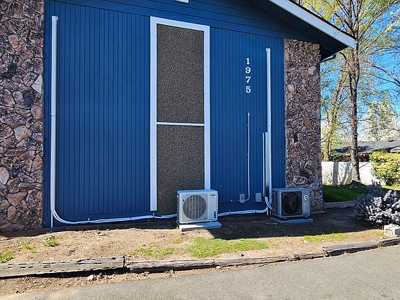 2nd image of 1975 Crater Lake Ave APT 3